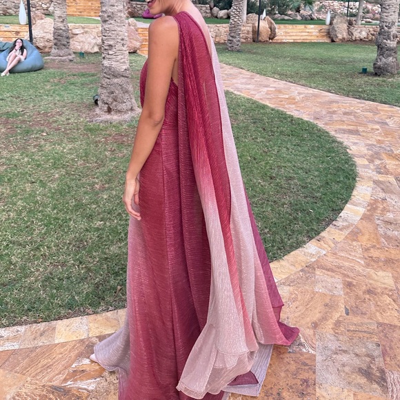 Talbot Runhof
Twist Degrade Metallic Voile Cape Gown - Picture 11 of 12